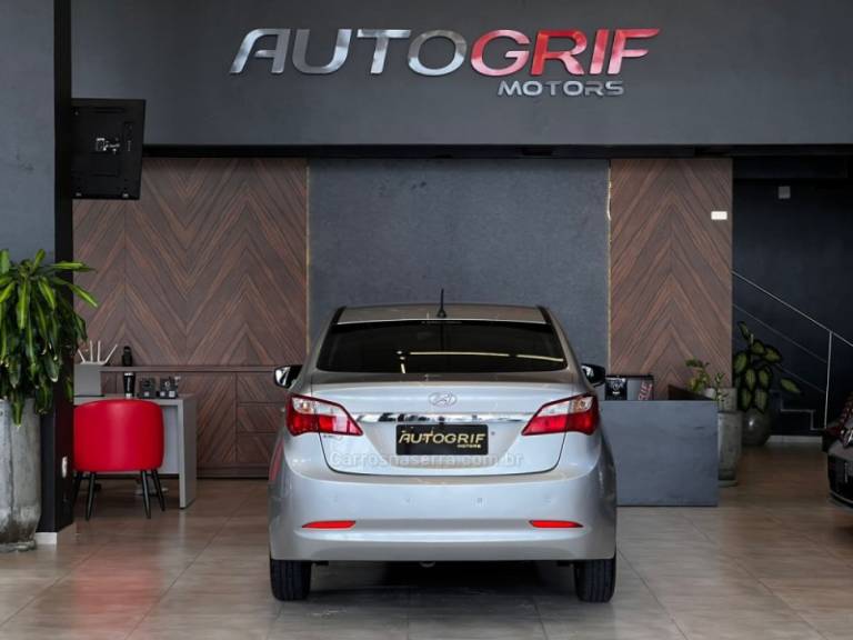 HYUNDAI - HB20S - 2014/2014 - Prata - R$ 55.900,00