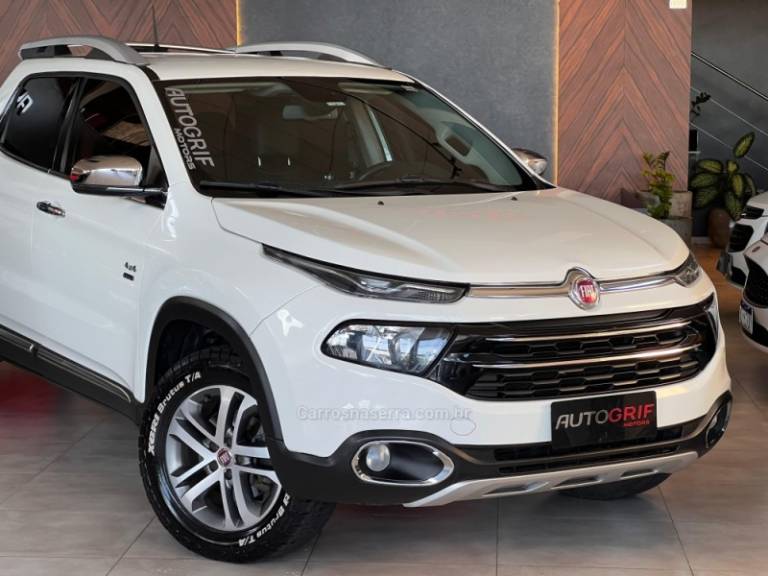 FIAT - TORO - 2018/2018 - Branca - R$ 84.900,00