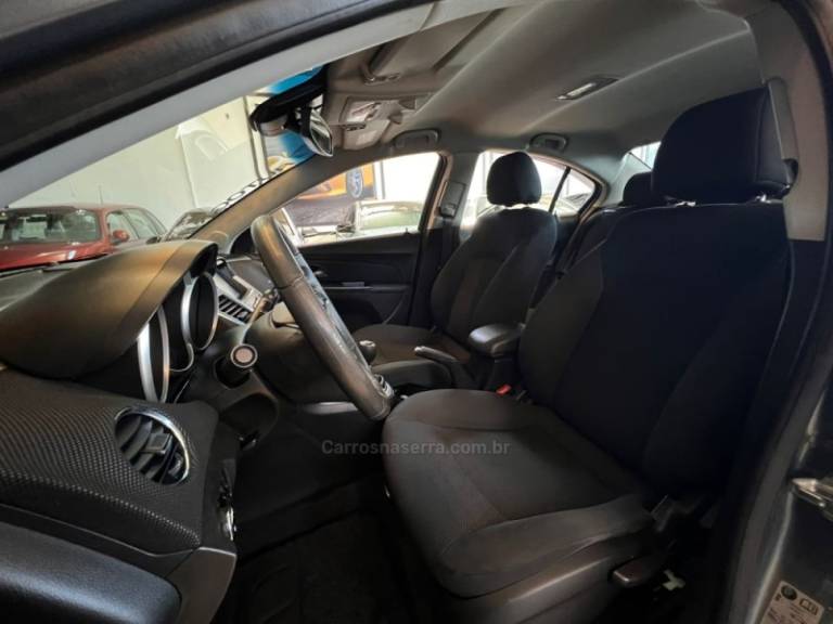 CHEVROLET - CRUZE - 2013/2013 - Cinza - R$ 57.900,00