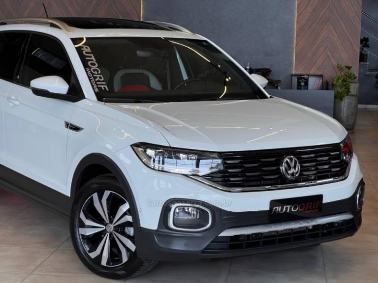 VOLKSWAGEN - T-CROSS - 2020/2021 - Branca - R$ 124.900,00