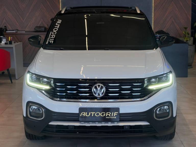VOLKSWAGEN - T-CROSS - 2021/2021 - Branca - R$ 121.900,00