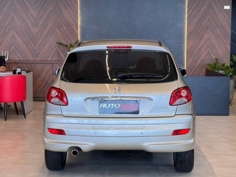 PEUGEOT - 207 - 2012/2013 - Bronze - R$ 27.900,00