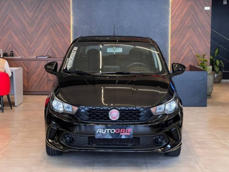 FIAT - ARGO - 2017/2018 - Preta - R$ 53.900,00