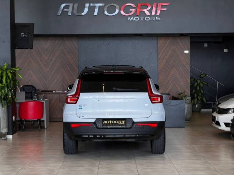 VOLVO - XC 40 - 2021/2021 - Cinza - R$ 195.900,00