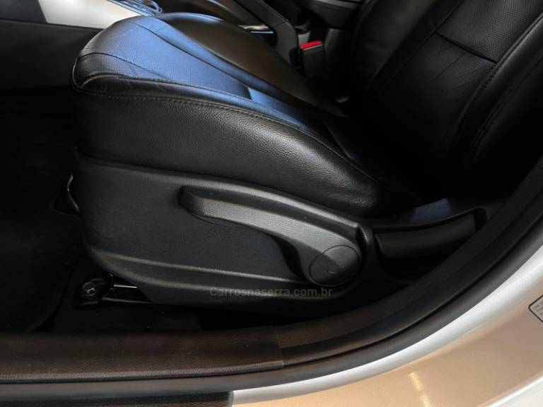 HYUNDAI - I30 - 2015/2016 - Prata - R$ 84.900,00