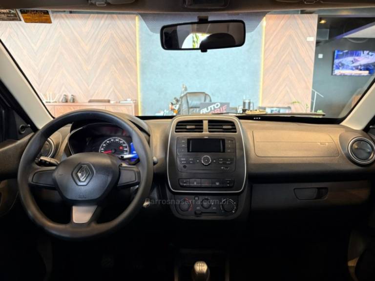 RENAULT - KWID - 2021/2021 - Branca - R$ 39.900,00