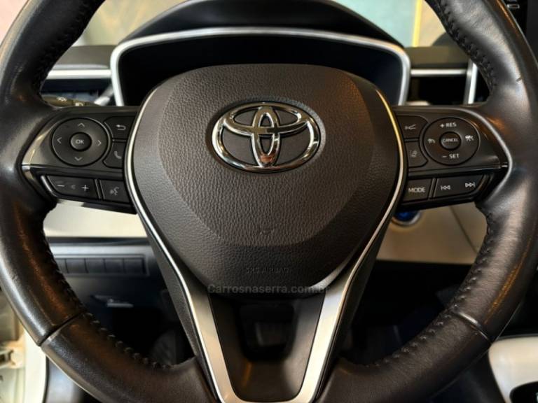 TOYOTA - COROLLA - 2020/2020 - Branca - R$ 131.900,00