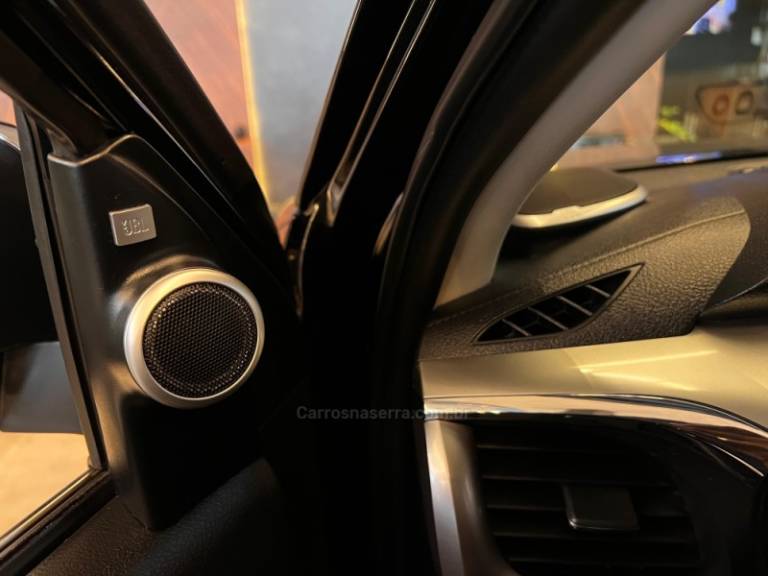 TOYOTA - HILUX - 2021/2021 - Preta - R$ 239.900,00