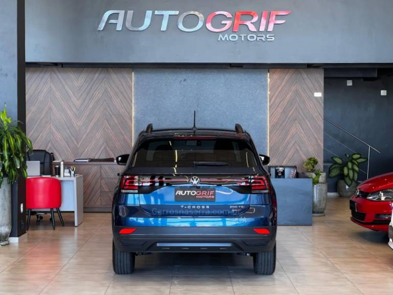 VOLKSWAGEN - T-CROSS - 2021/2022 - Azul - R$ 89.900,00