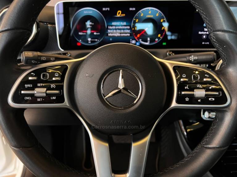 MERCEDES-BENZ - A 250 - 2019/2019 - Branca - R$ 189.900,00