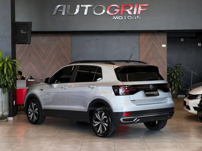 VOLKSWAGEN - T-CROSS - 2021/2022 - Prata - R$ 109.900,00