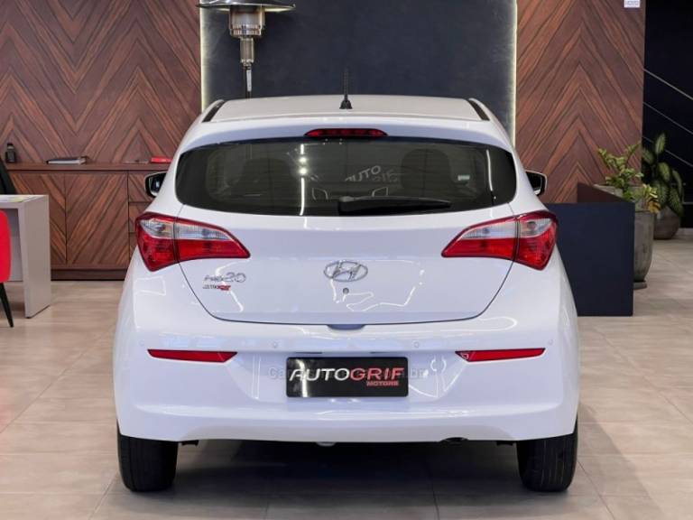 HYUNDAI - HB20 - 2016/2017 - Branca - R$ 49.900,00