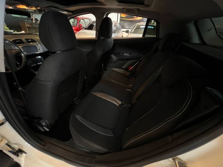 FIAT - BRAVO - 2012/2013 - Branca - R$ 44.900,00