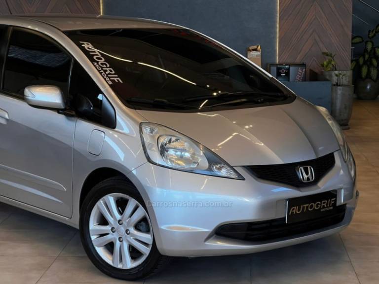 HONDA - FIT - 2010/2010 - Prata - R$ 47.900,00