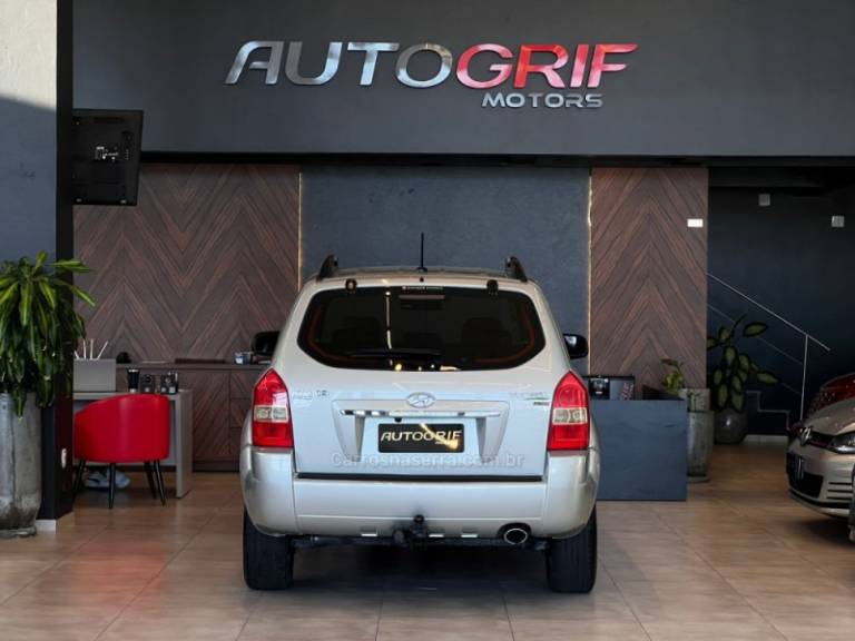 HYUNDAI - TUCSON - 2012/2013 - Prata - R$ 41.900,00