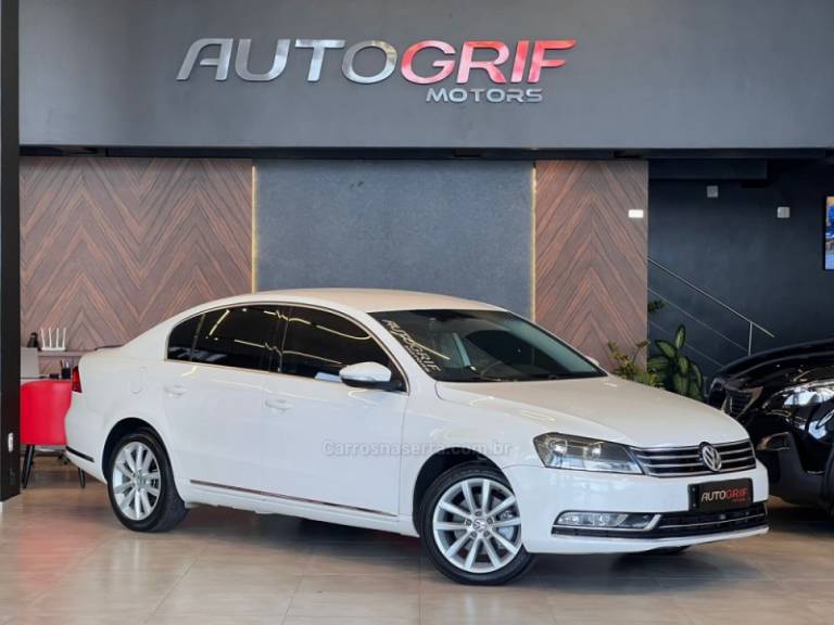 VOLKSWAGEN - PASSAT - 2012/2012 - Branca - R$ 63.900,00