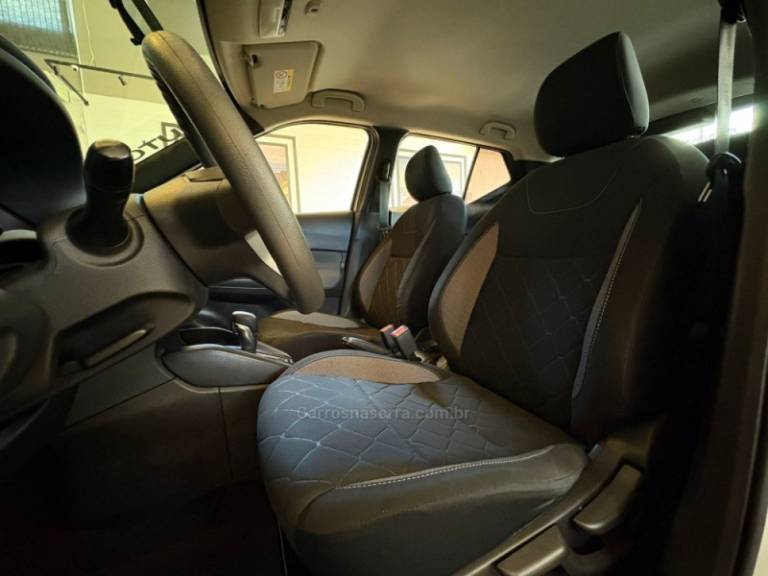 NISSAN - KICKS - 2019/2019 - Branca - R$ 80.900,00