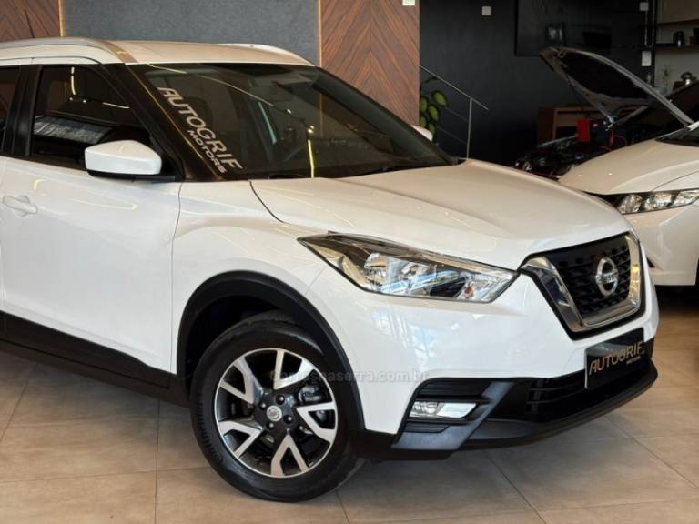 NISSAN - KICKS - 2019/2019 - Branca - R$ 80.900,00