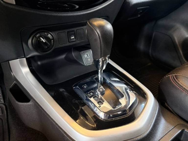 NISSAN - FRONTIER - 2020/2020 - Vermelha - R$ 147.900,00