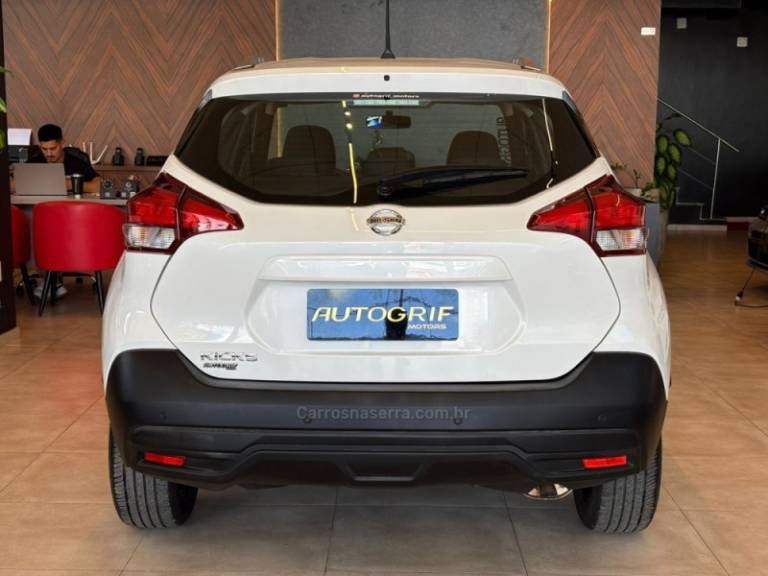 NISSAN - KICKS - 2019/2019 - Branca - R$ 80.900,00