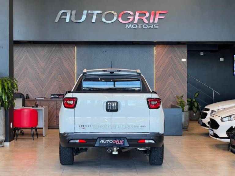 FIAT - TORO - 2018/2018 - Branca - R$ 84.900,00