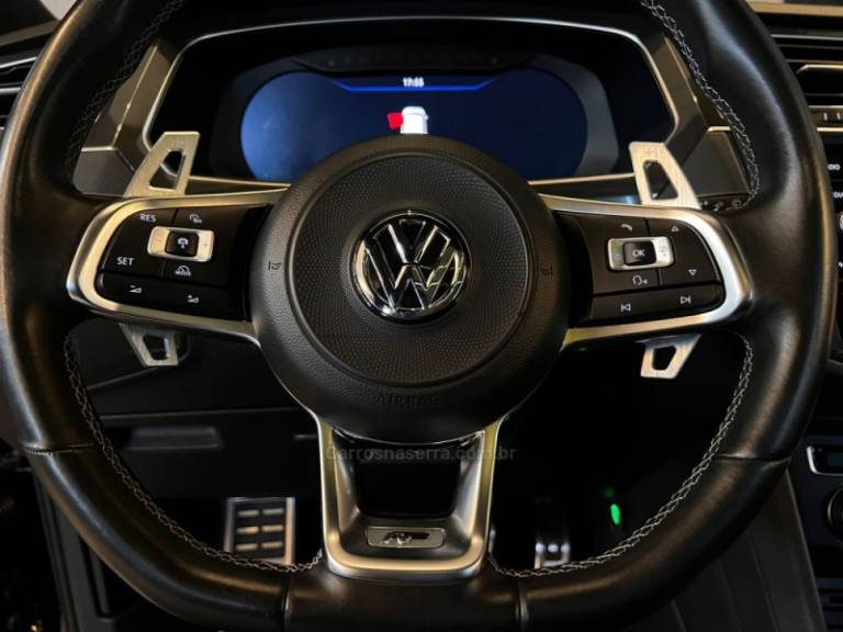 VOLKSWAGEN - TIGUAN - 2018/2018 - Preta - R$ 159.900,00