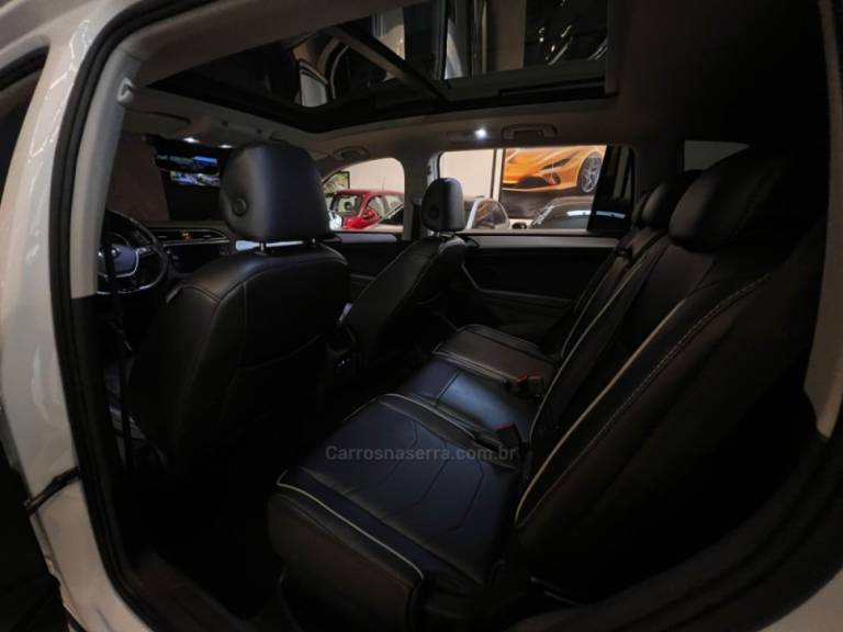 VOLKSWAGEN - TIGUAN - 2019/2019 - Branca - R$ 118.900,00