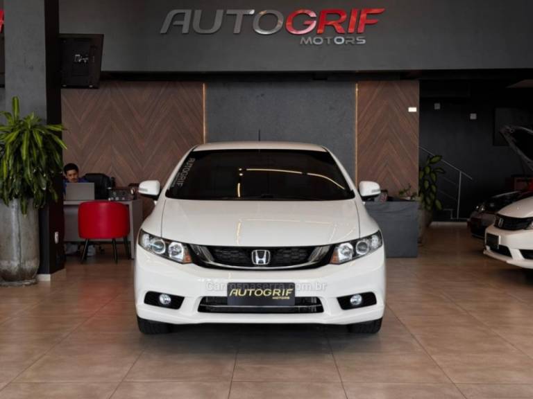 HONDA - CIVIC - 2016/2016 - Branca - R$ 81.900,00