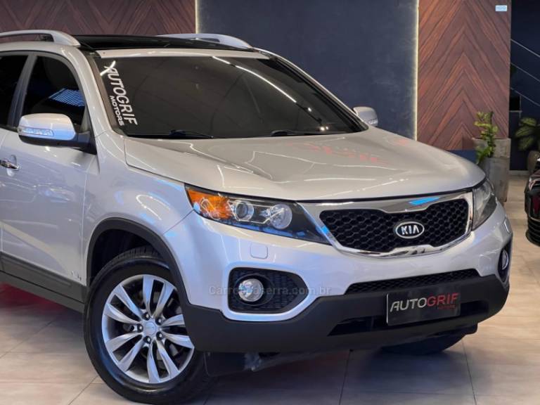 KIA MOTORS - SORENTO - 2012/2012 - Prata - R$ 72.900,00