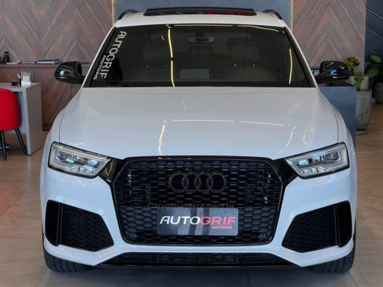 AUDI - RS Q3 - 2016/2017 - Branca - R$ 214.900,00