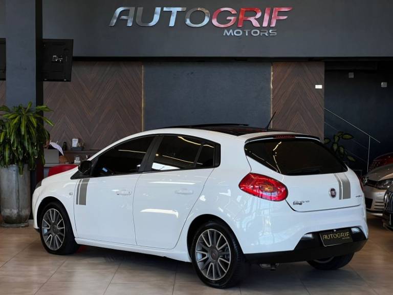 FIAT - BRAVO - 2012/2013 - Branca - R$ 44.900,00