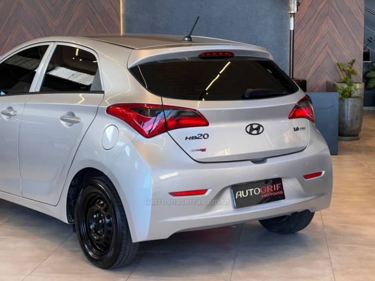 HYUNDAI - HB20 - 2013/2014 - Prata - R$ 44.900,00