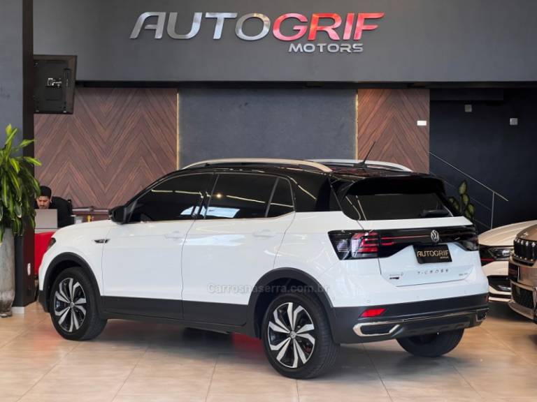 VOLKSWAGEN - T-CROSS - 2021/2021 - Branca - R$ 121.900,00