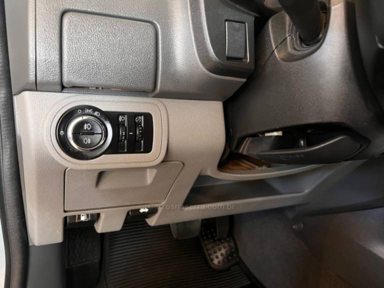 CHEVROLET - S10 - 2013/2013 - Prata - R$ 115.900,00