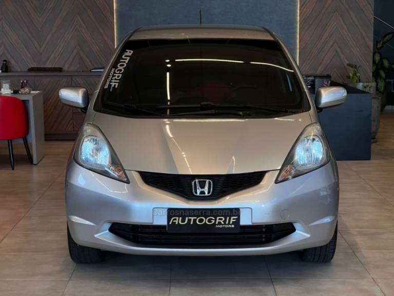 HONDA - FIT - 2010/2010 - Prata - R$ 47.900,00
