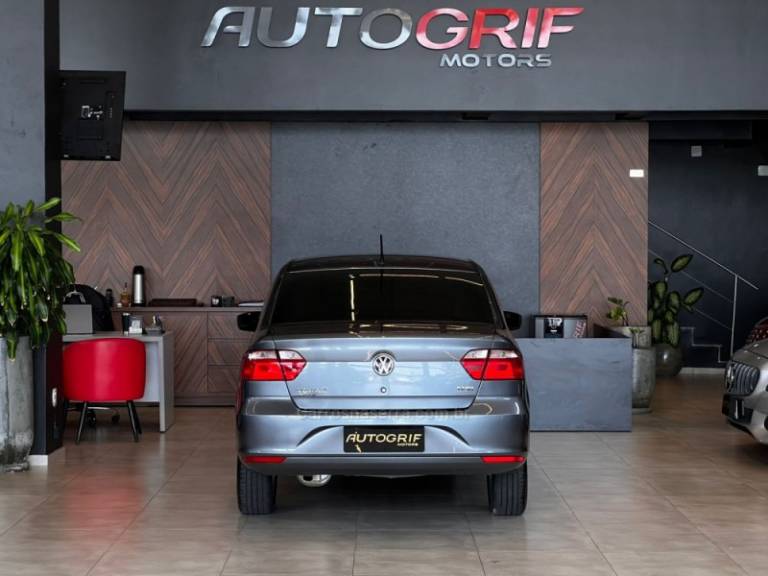 VOLKSWAGEN - VOYAGE - 2018/2019 - Cinza - R$ 51.900,00