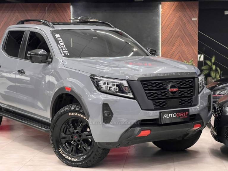 NISSAN - FRONTIER - 2022/2023 - Cinza - R$ 234.900,00