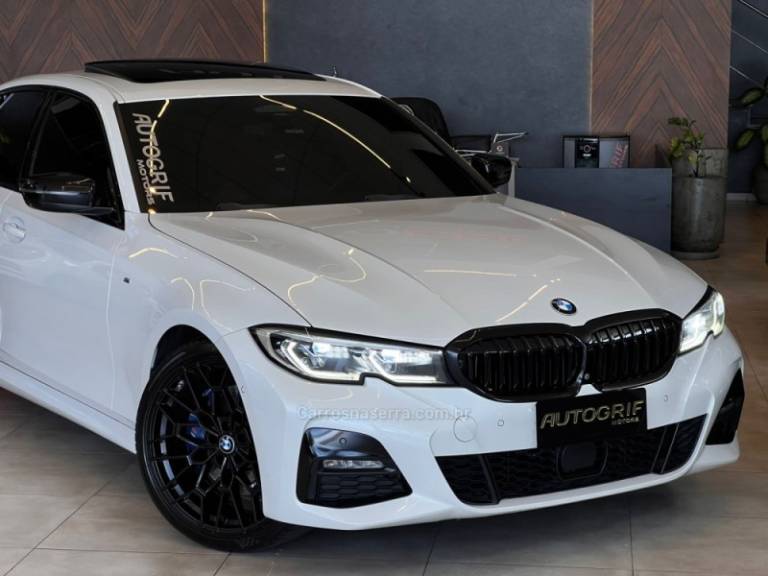 BMW - 330I - 2019/2019 - Branca - R$ 229.900,00