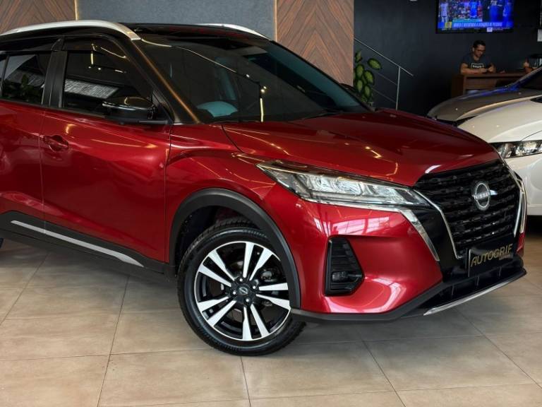 NISSAN - KICKS - 2023/2024 - Vermelha - R$ 119.900,00