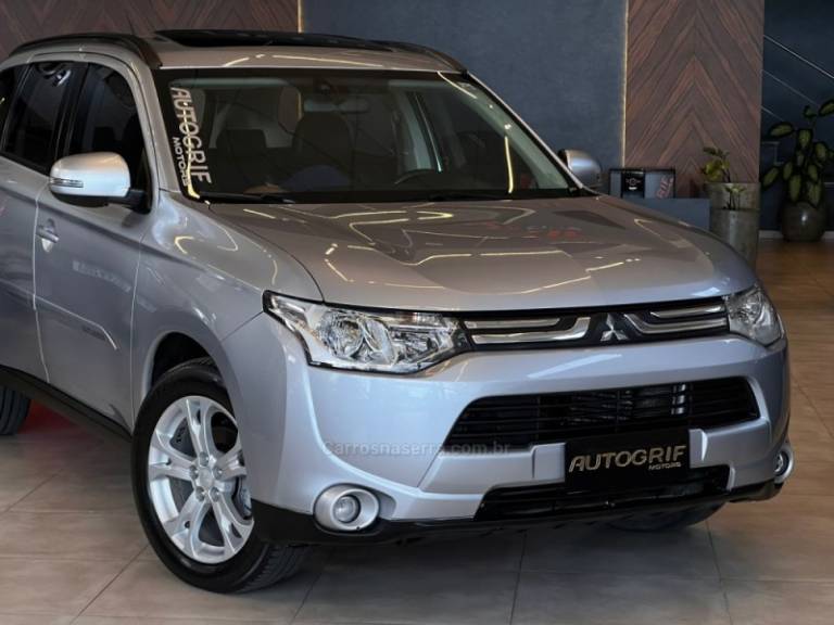 MITSUBISHI - OUTLANDER - 2015/2015 - Prata - R$ 75.900,00