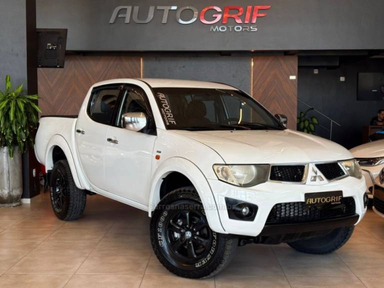 MITSUBISHI - L200 - 2012/2012 - Branca - R$ 96.900,00