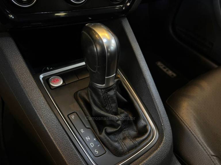 VOLKSWAGEN - JETTA - 2017/2017 - Branca - R$ 84.900,00