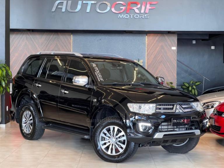 MITSUBISHI - PAJERO DAKAR - 2017/2018 - Preta - R$ 176.900,00