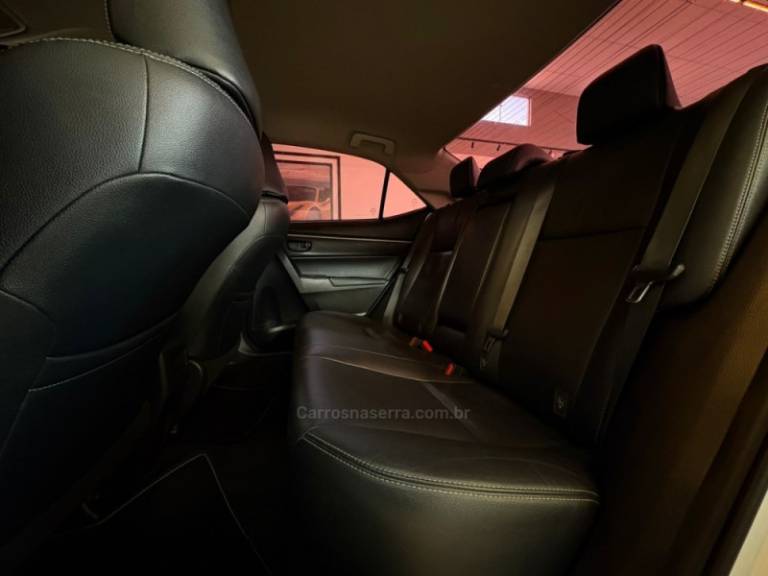 TOYOTA - COROLLA - 2019/2019 - Branca - R$ 105.900,00