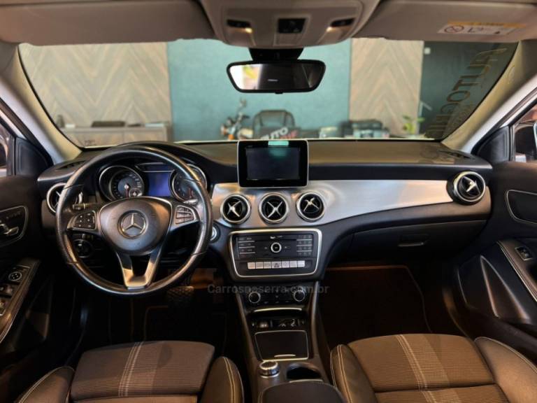 MERCEDES-BENZ - GLA 200 - 2019/2019 - Branca - R$ 133.900,00