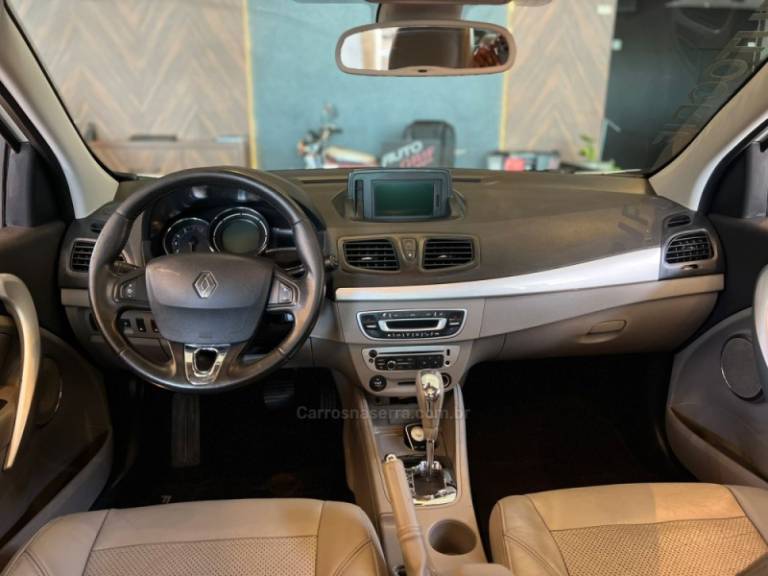 RENAULT - FLUENCE - 2014/2014 - Branca - R$ 46.900,00