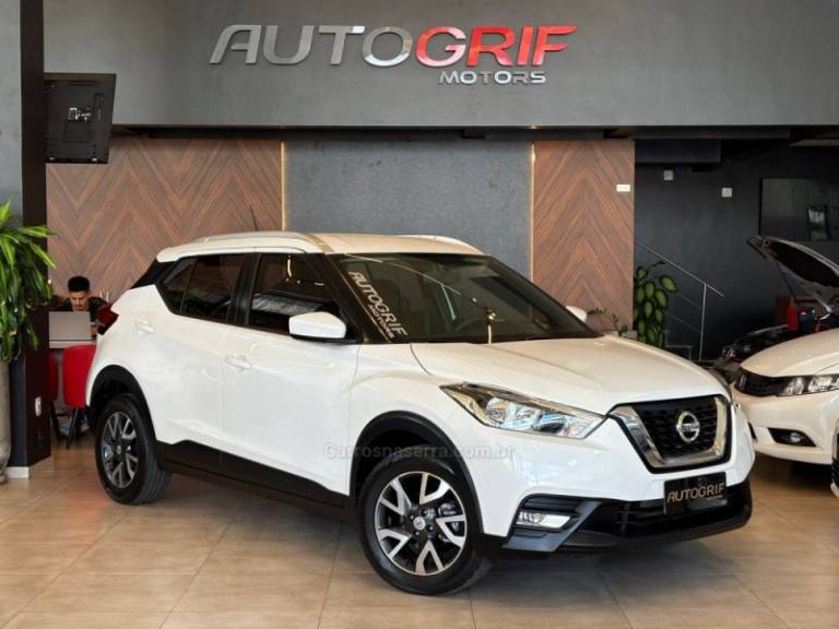 NISSAN - KICKS - 2019/2019 - Branca - R$ 80.900,00