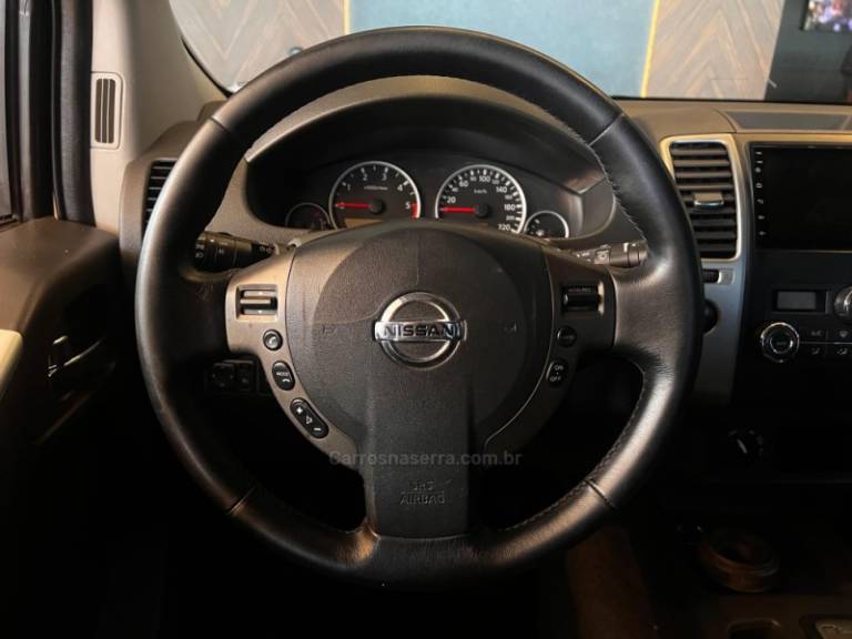 NISSAN - FRONTIER - 2015/2015 - Branca - R$ 105.900,00
