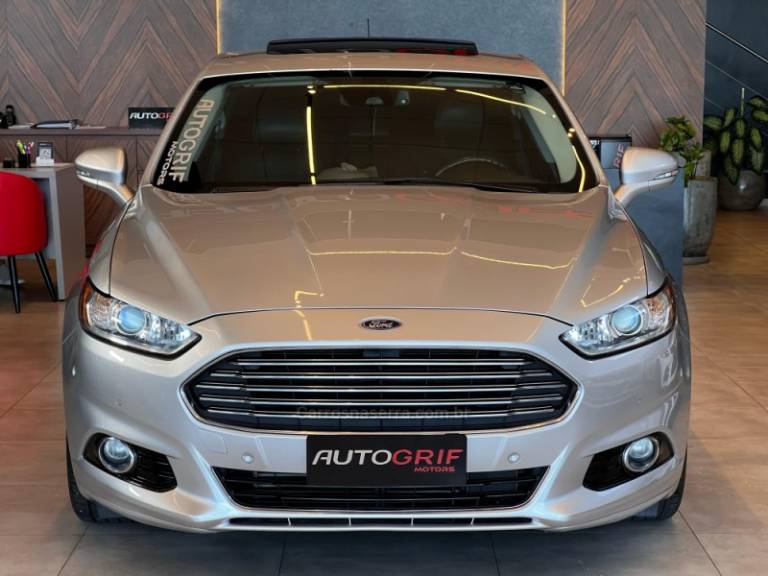 FORD - FUSION - 2015/2015 - Prata - R$ 81.900,00