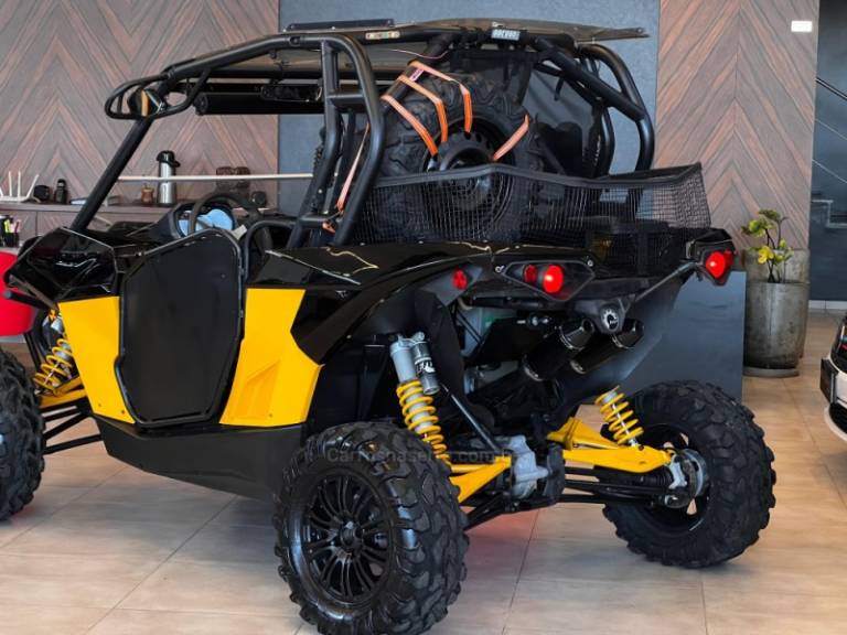 CAN-AM - MAVERICK XRS - 2016/2016 - Amarela - R$ 59.900,00